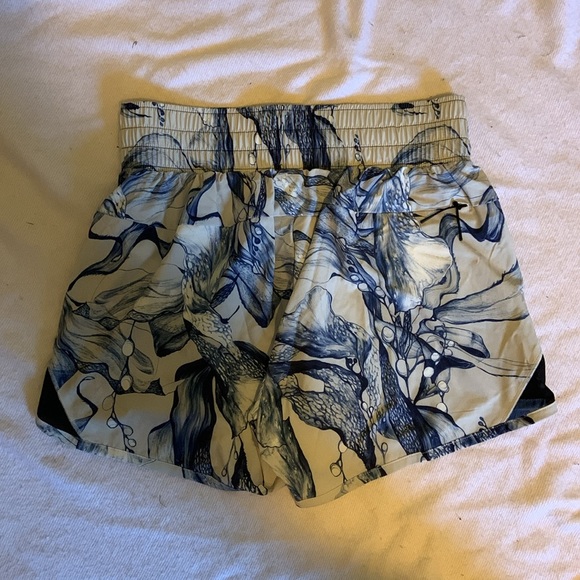 HOST PICK!🥰 HELLY Hansen wind jacket and shorts SPF40 sailing RIDING OUTDOORS S - Picture 13 of 16